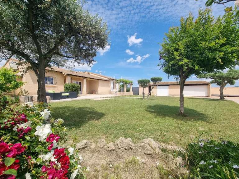 Maison Saint-Étienne-du-Grès - 3 chambres - 250m²