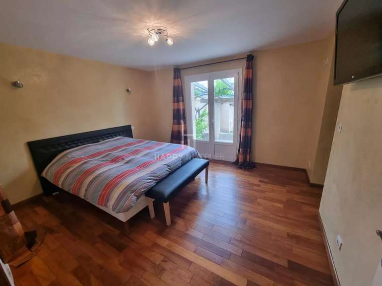 Maison Saint-Étienne-du-Grès - 3 chambres - 250m²