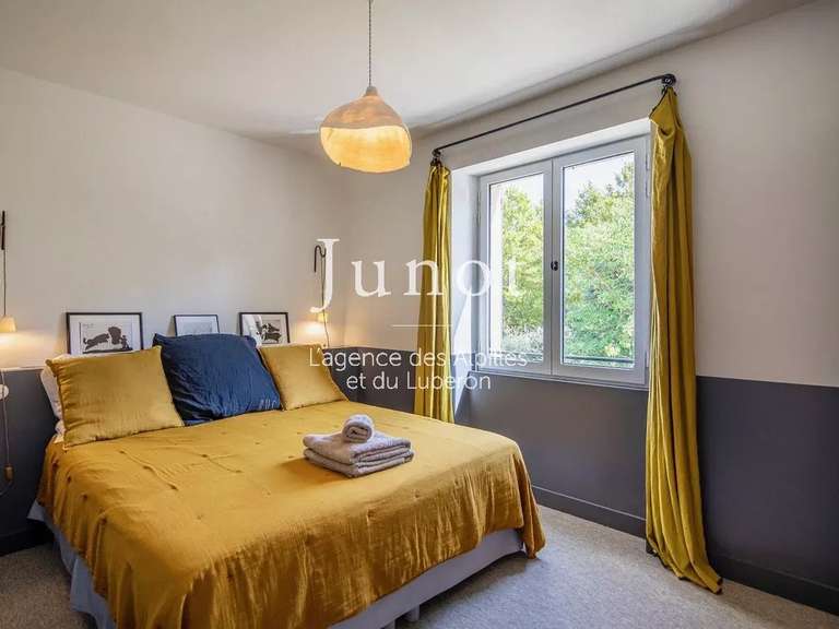 House Saint-Étienne-du-Grès - 4 bedrooms - 2000m²