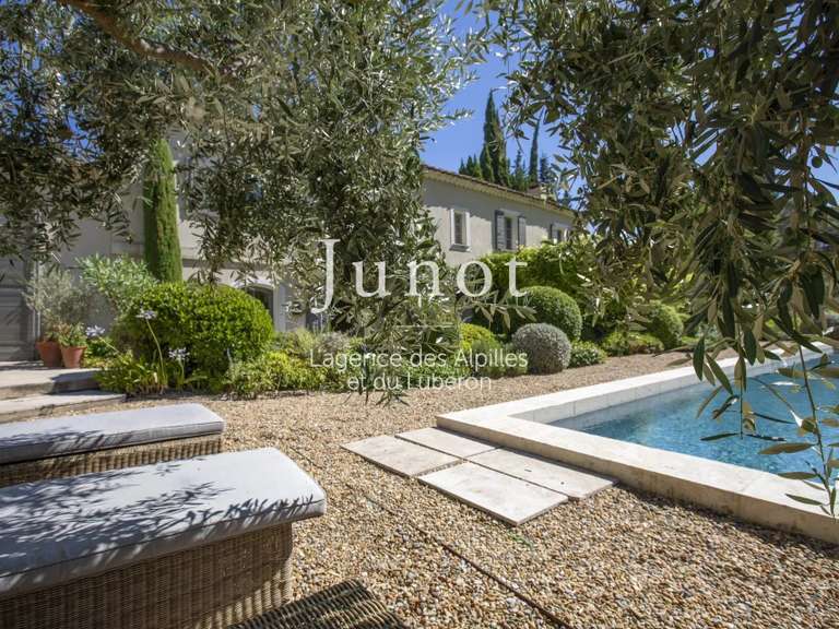 Maison Saint-Étienne-du-Grès - 5 chambres - 275m²