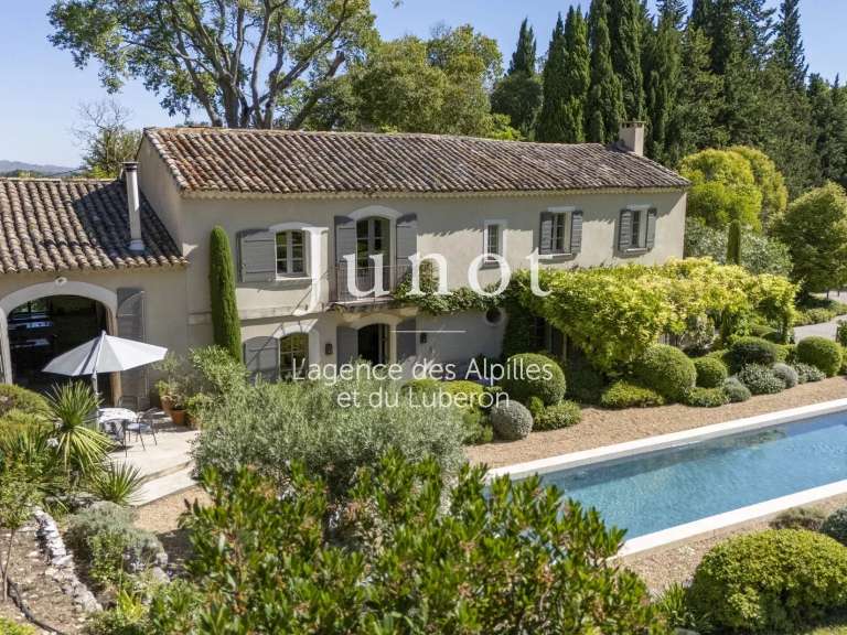 Maison Saint-Étienne-du-Grès - 5 chambres - 275m²