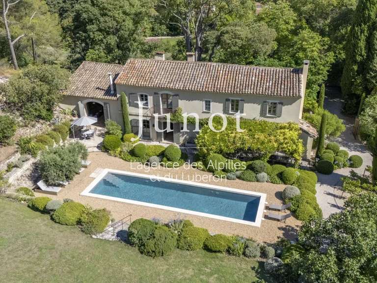 Maison Saint-Étienne-du-Grès - 5 chambres - 275m²