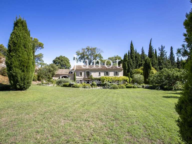 Maison Saint-Étienne-du-Grès - 5 chambres - 275m²