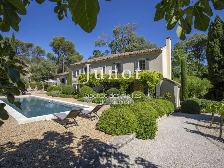 Maison Saint-Étienne-du-Grès - 5 chambres - 275m²
