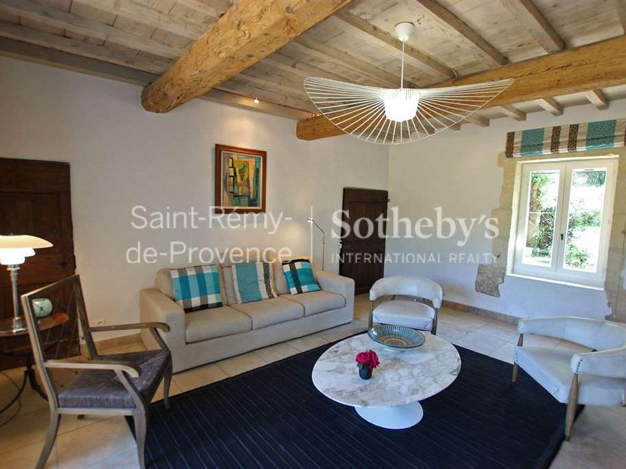 Property Saint-Étienne-du-Grès