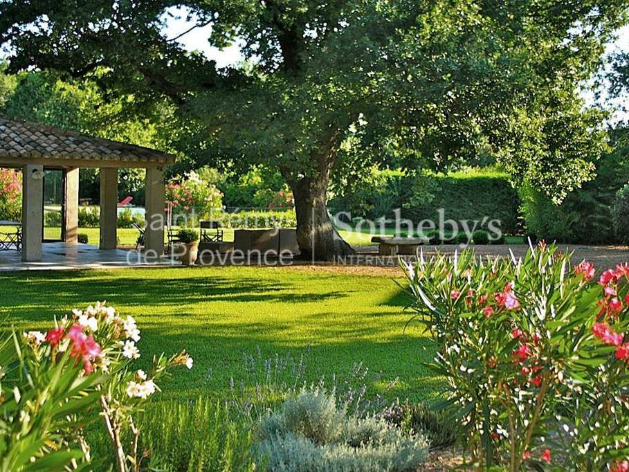 Property Saint-Étienne-du-Grès