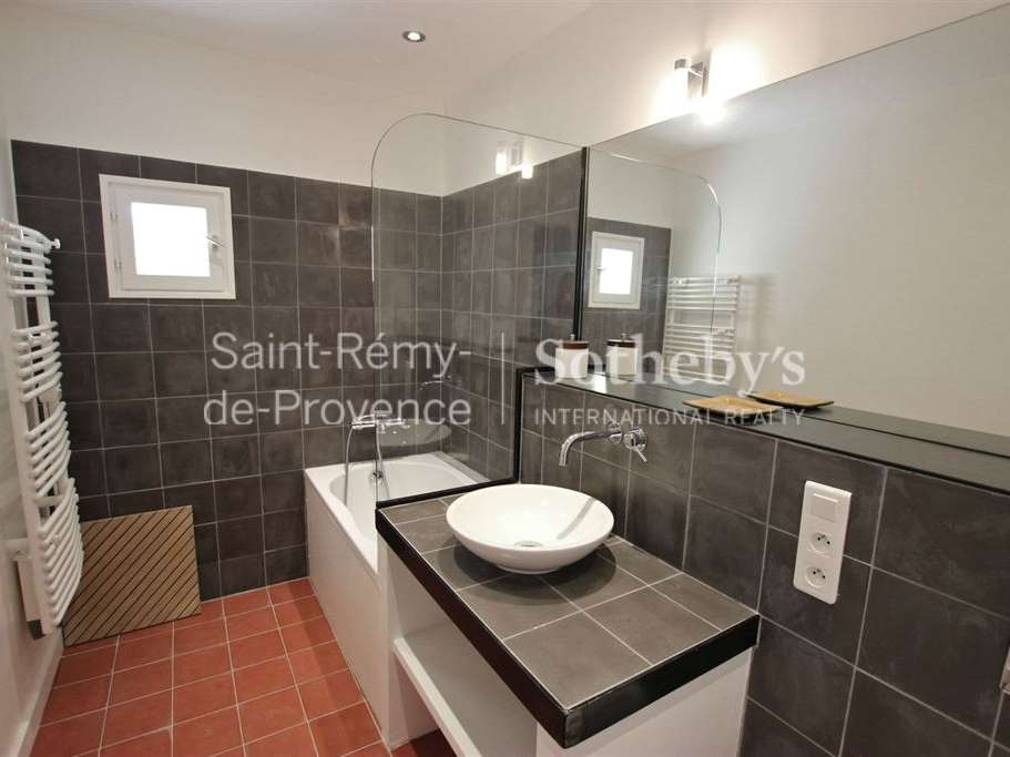 Property Saint-Étienne-du-Grès