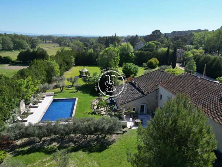 Villa Saint-Étienne-du-Grès - 10 bedrooms - 495m²