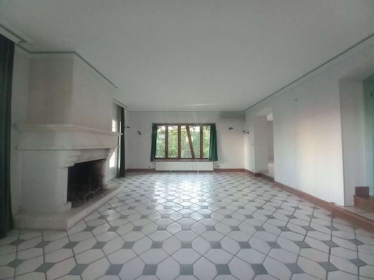 Maison Saint-Étienne-du-Rouvray - 6 chambres - 292m²