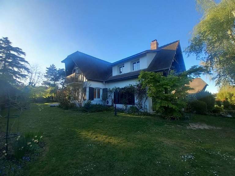 Maison Saint-Étienne-du-Rouvray - 6 chambres - 292m²