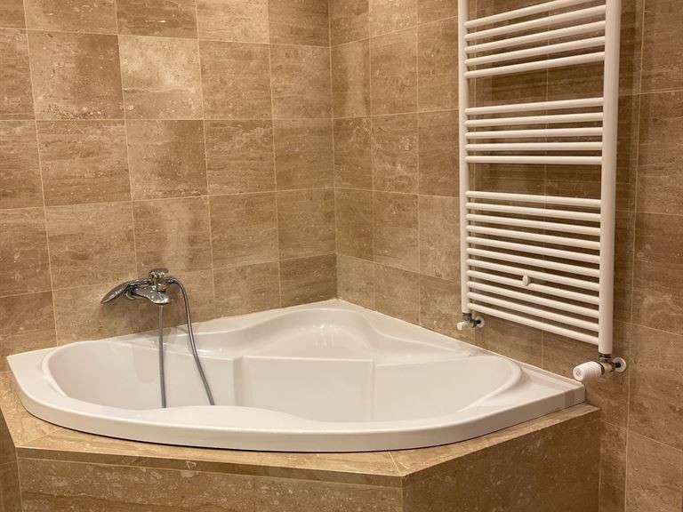 Maison Saint-Étienne-du-Rouvray - 6 chambres - 292m²