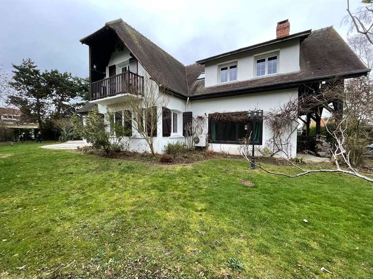 House Saint-Étienne-du-Rouvray - 6 bedrooms - 292m²