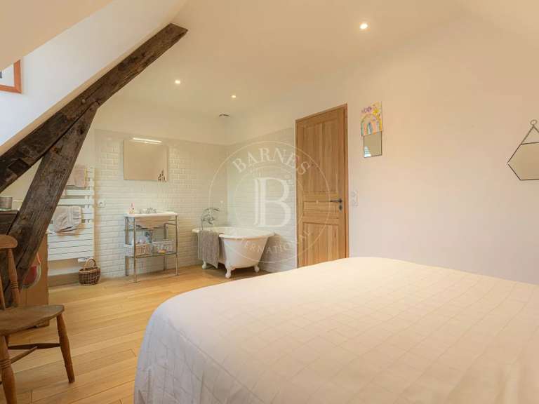 Maison Saint-Étienne-la-Thillaye - 6 chambres - 280m²