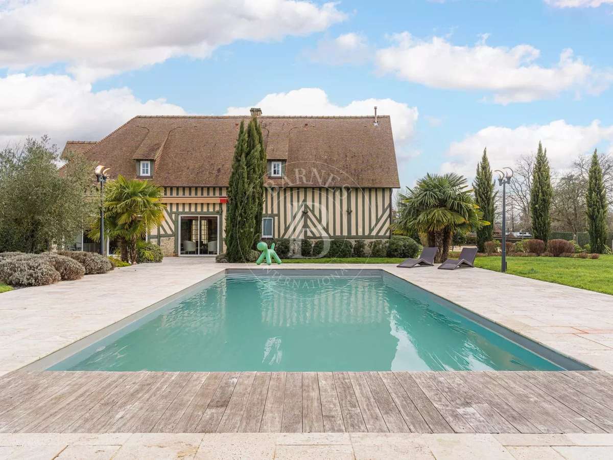 Maison Saint-Étienne-la-Thillaye