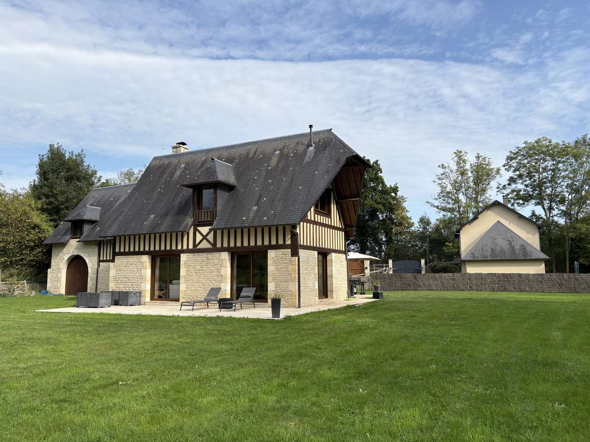 House Saint-Étienne-la-Thillaye