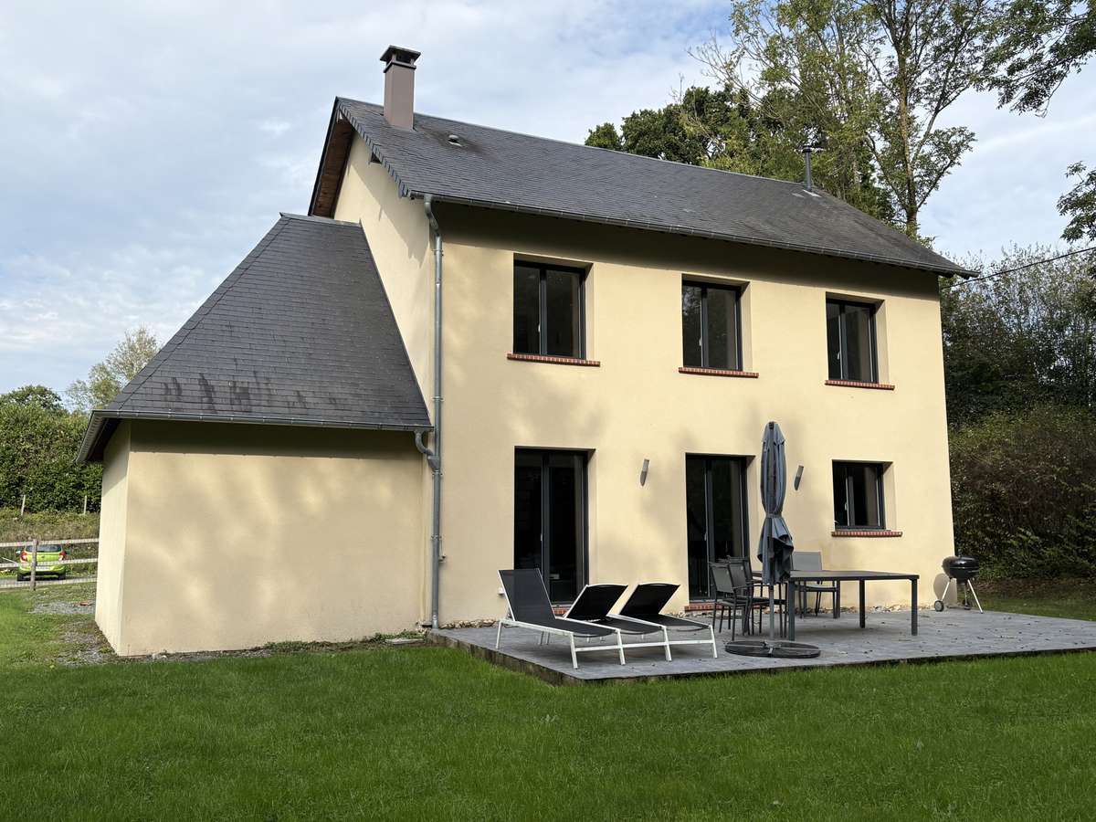 House Saint-Étienne-la-Thillaye