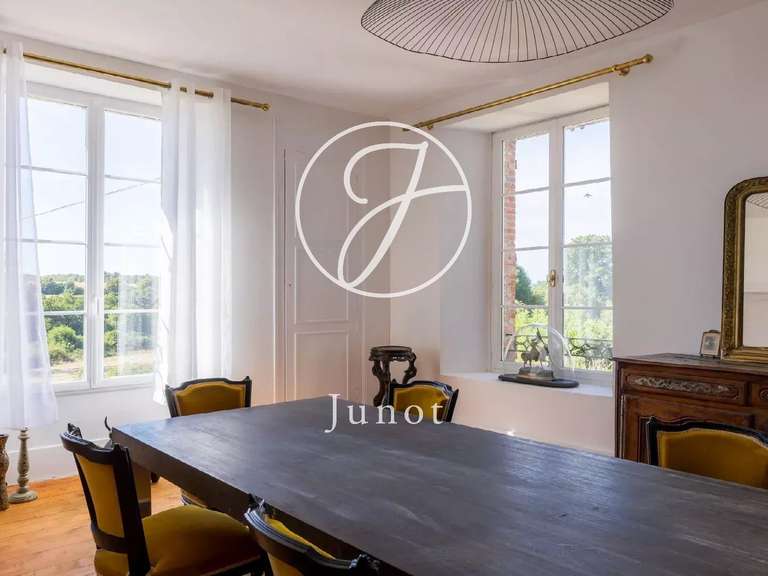 Château Saint-Fargeau - 10 chambres - 500m²