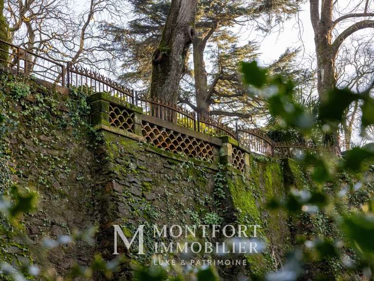 Maison Saint-Fiacre-sur-Maine - 8 chambres - 477m²