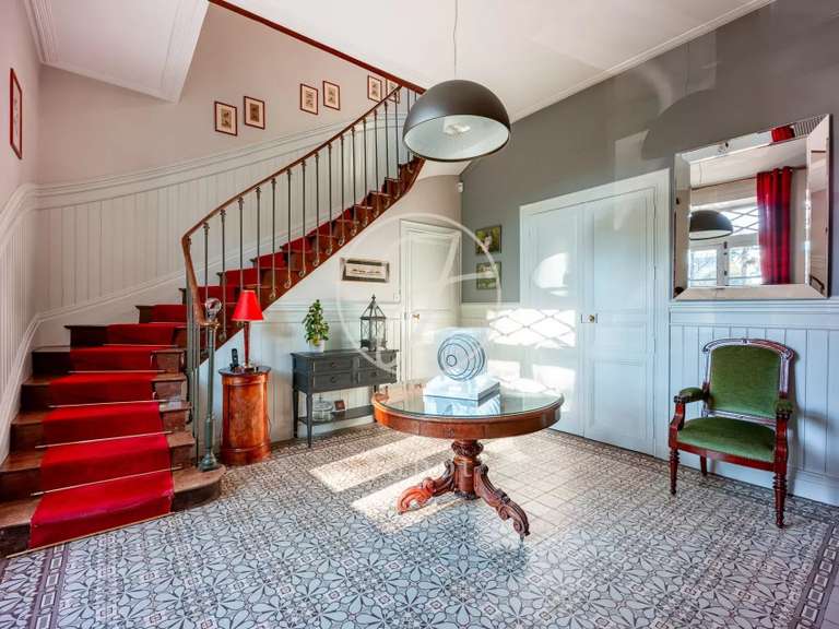 House Saint-Fiacre-sur-Maine - 8 bedrooms - 477m²