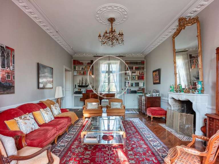 Maison Saint-Fiacre-sur-Maine - 8 chambres - 477m²