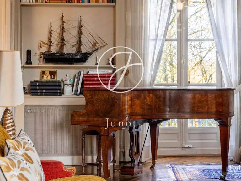 Maison Saint-Fiacre-sur-Maine - 8 chambres - 477m²