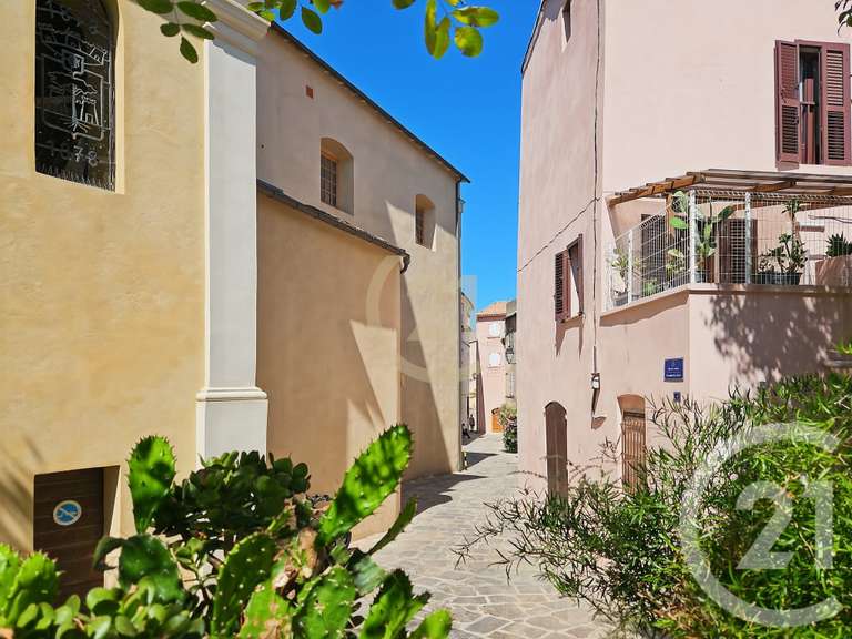 Appartement Saint-Florent - 3 chambres - 13m²
