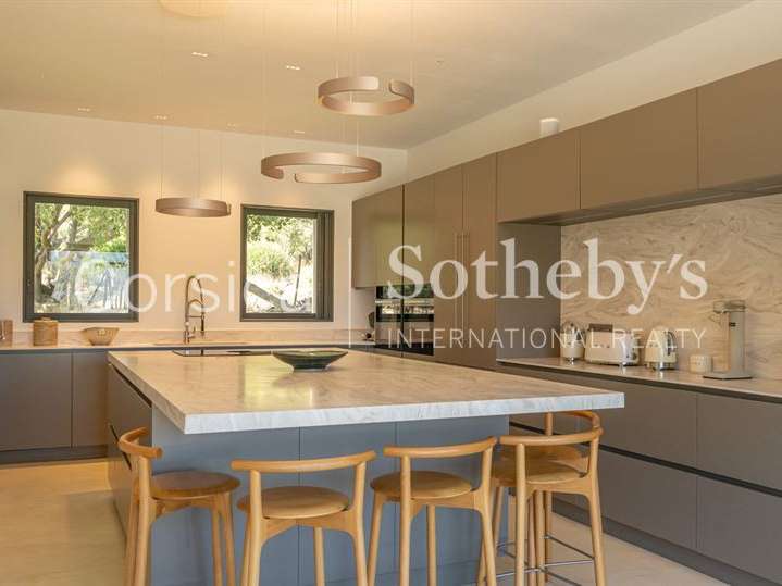 House Saint-Florent - 6 bedrooms - 500m²