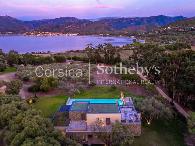 House Saint-Florent - 6 bedrooms - 500m²