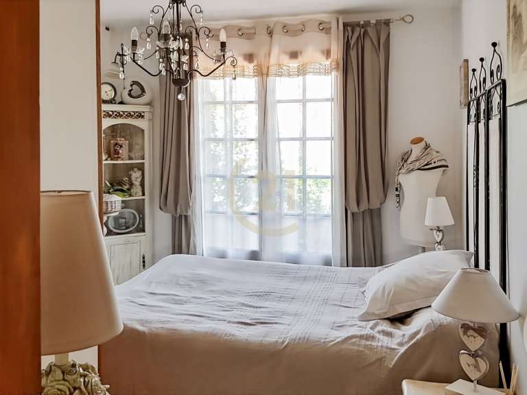 Maison Saint-Florent - 8 chambres - 272m²