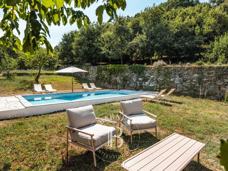 Maison Saint-Florent - 7 chambres - 305m²