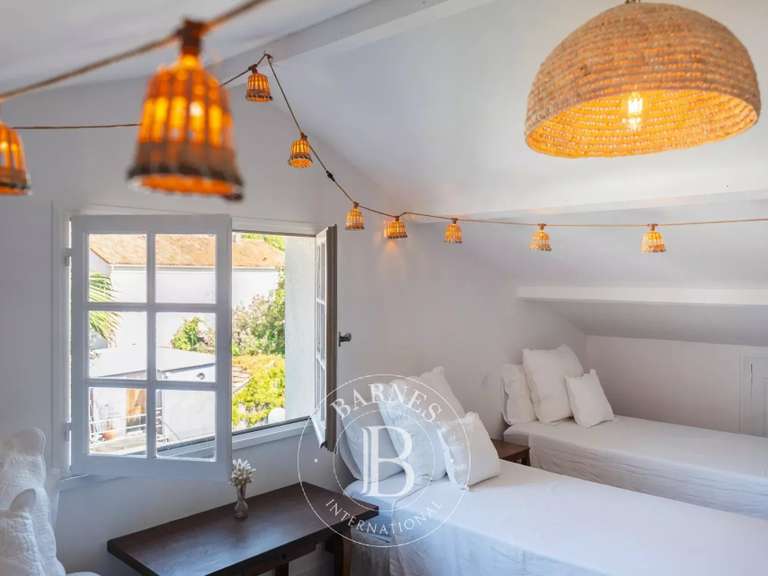 Maison Saint-Florent - 6 chambres - 255m²