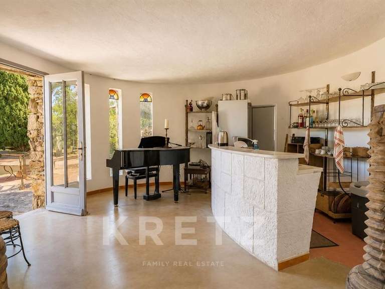 Propriété Saint-Florent - 8 chambres - 600m²
