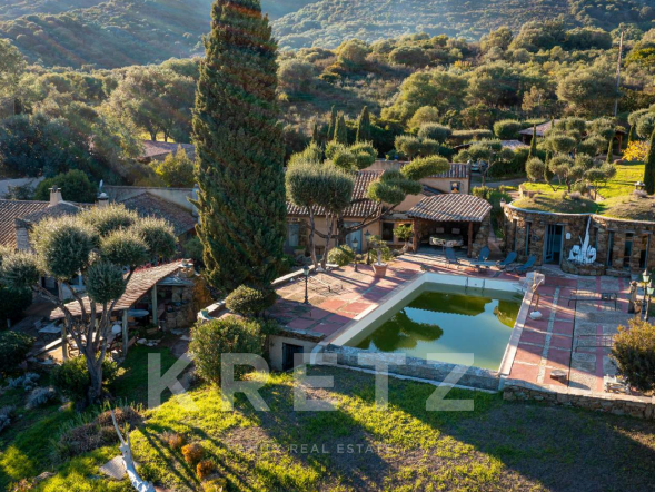 Propriété Saint-Florent - 8 chambres - 600m²