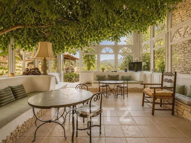 Propriété Saint-Florent - 8 chambres - 600m²