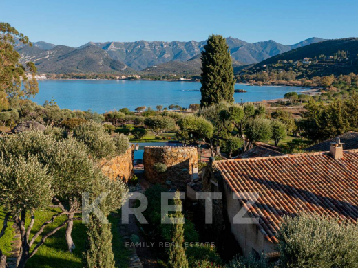 Propriété Saint-Florent - 8 chambres - 600m²