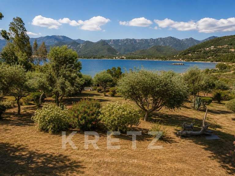 Propriété Saint-Florent - 8 chambres - 600m²