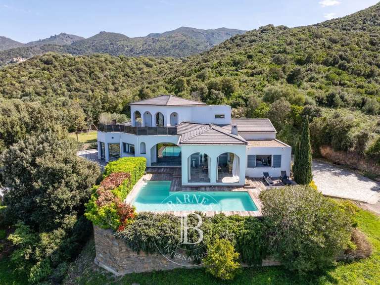 Villa Saint-Florent - 6 chambres - 310m²