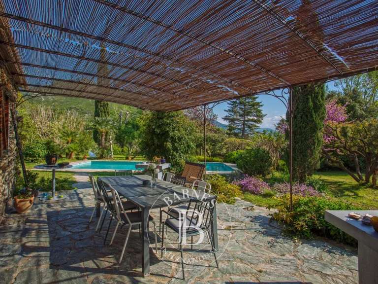 Villa Saint-Florent - 8 chambres - 270m²