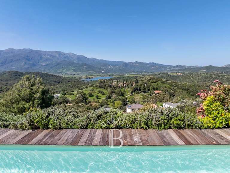 Villa Saint-Florent - 6 chambres - 310m²