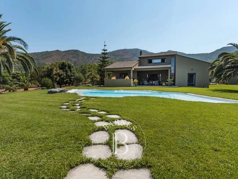 Villa Saint-Florent - 4 chambres - 220m²