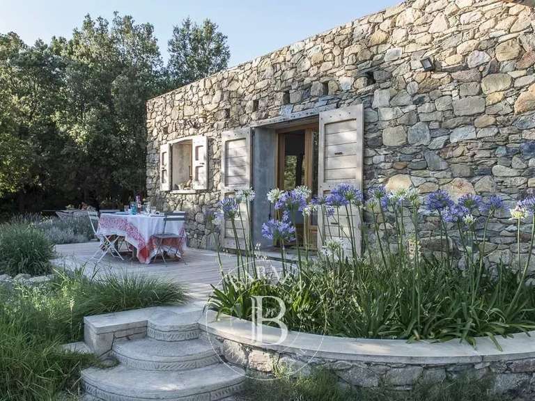 Villa Saint-Florent - 8 chambres - 270m²