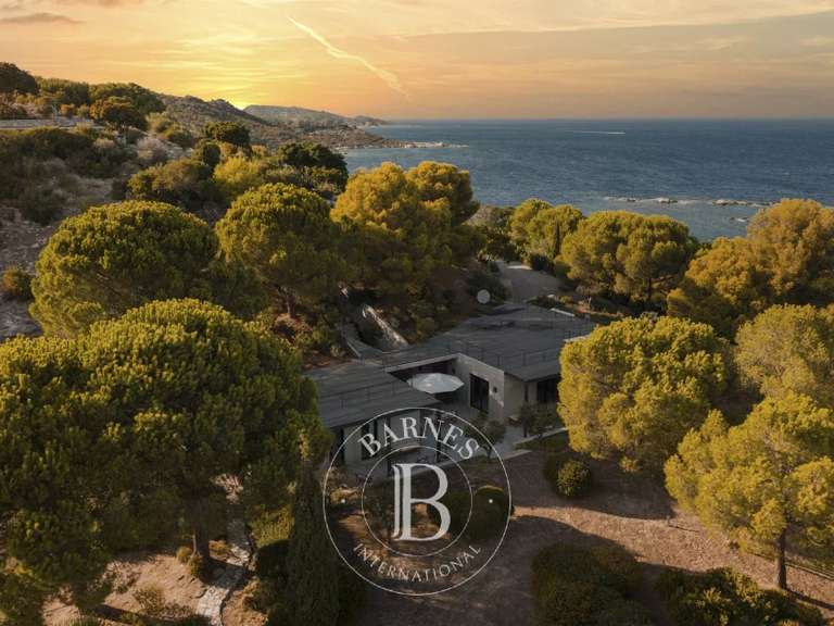 Villa Saint-Florent - 6 chambres - 300m²