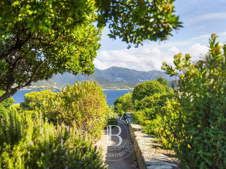 Villa Saint-Florent - 6 chambres - 300m²