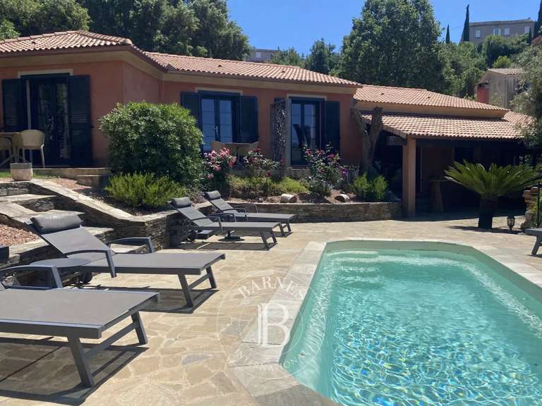 Villa Saint-Florent - 4 chambres - 200m²
