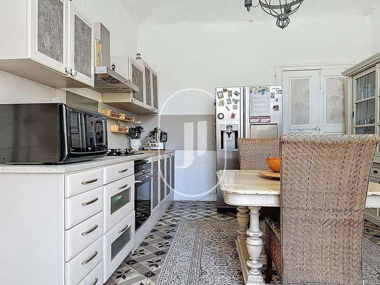 Maison Saint-Florent-sur-Auzonnet - 5 chambres - 375m²