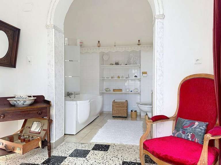 Maison Saint-Florent-sur-Auzonnet - 5 chambres - 375m²