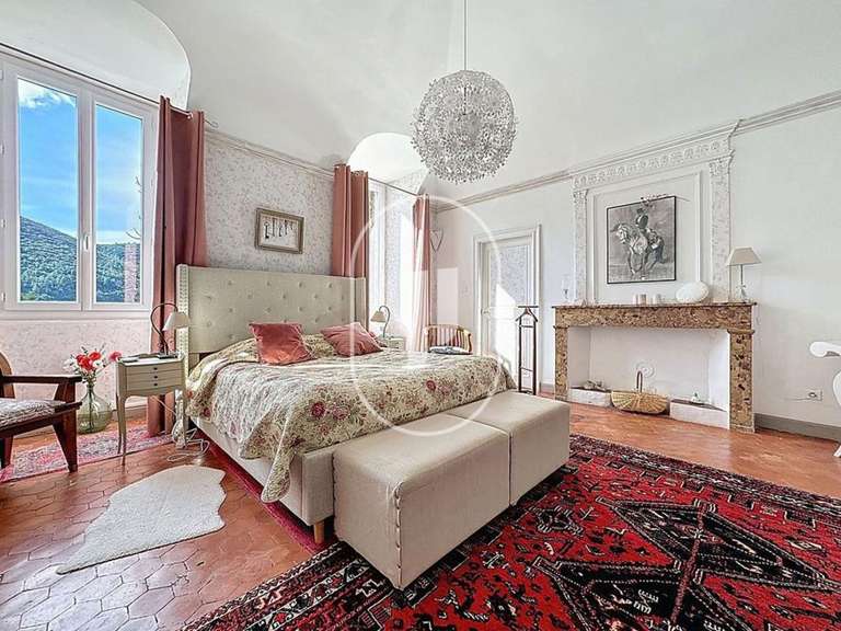 Maison Saint-Florent-sur-Auzonnet - 5 chambres - 375m²