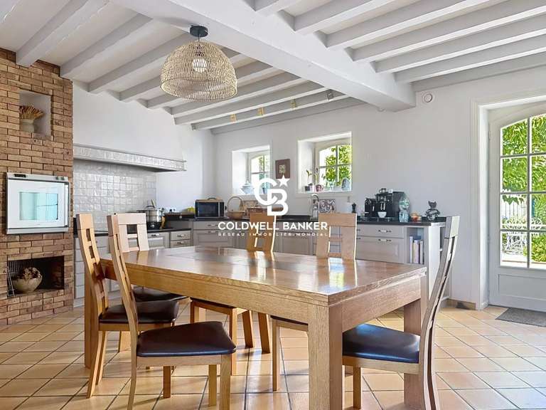 House Saint-Fort-sur-le-Né - 4 bedrooms - 379m²