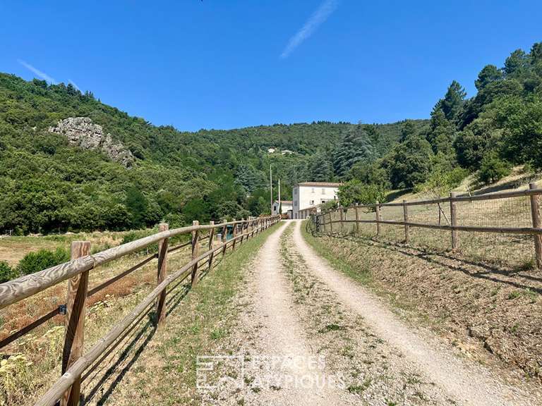 Maison Saint-Fortunat-sur-Eyrieux - 5 chambres - 200m²