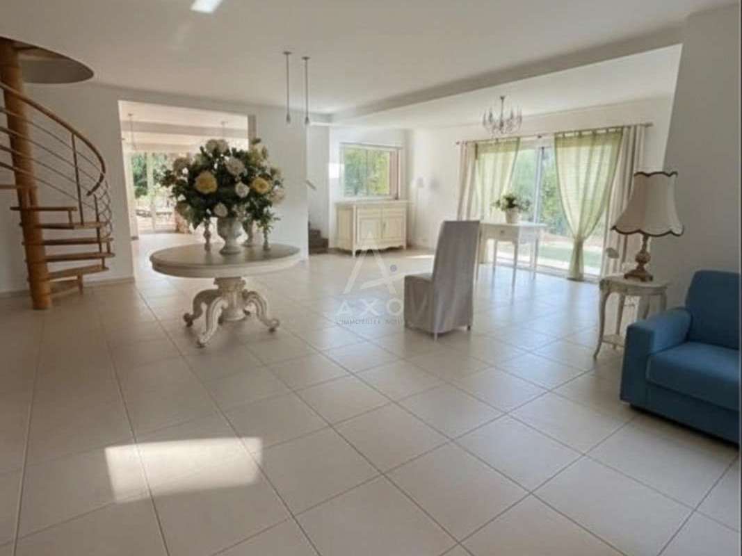 House Saint-Gatien-des-Bois